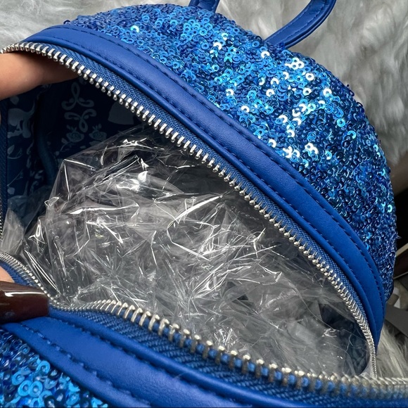 NWT Loungefly Disney Beauty and the Beast SnowGlobe Backpack - Picture 4 of 4